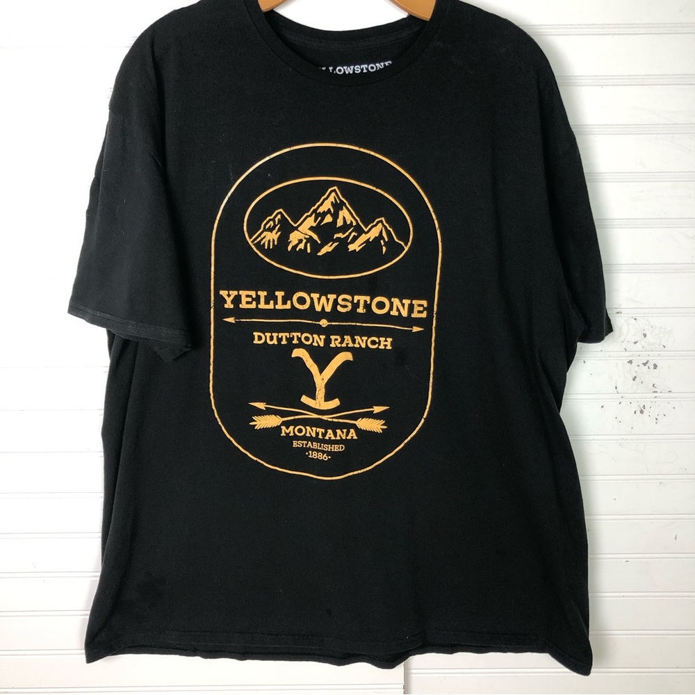 Yellowstone Dutton Ranch Show Graphic Front Tee Sz 2XL